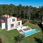 Mediterrane Steinvilla Mit Privatpool, Toller Aussicht, Starkem Wifi, Bbq
