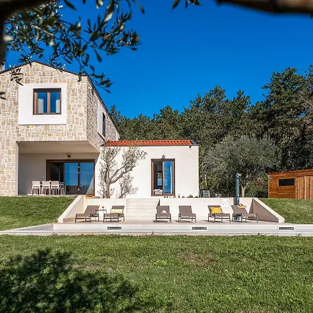 Mediterrane Steinvilla Mit Privatpool, Toller Aussicht, Starkem Wifi, Bbq Сasa de vacaciones *
