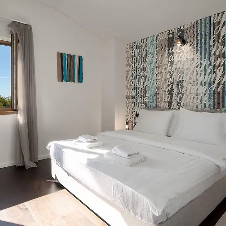 Mediterrane Steinvilla Mit Privatpool, Toller Aussicht, Starkem Wifi, Bbq Сasa de vacaciones Višnjan